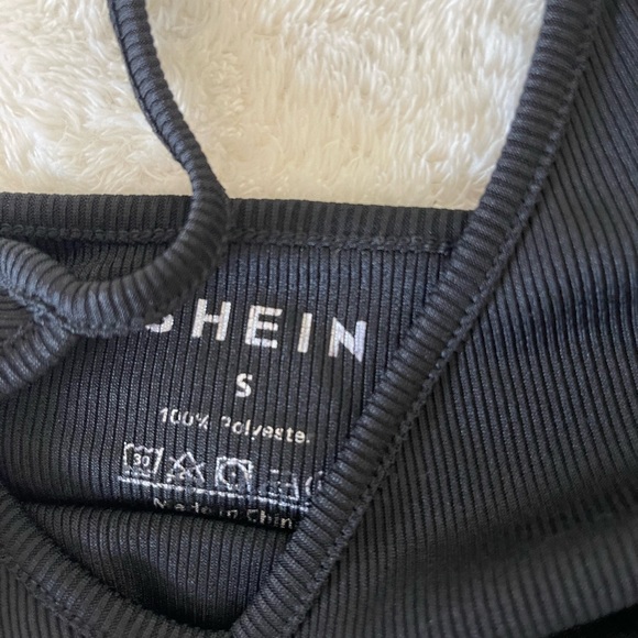 Bundle of Tank-tops - Picture 2 of 13